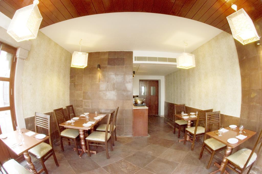 Guleria Kothi at Ganges Hotel Varanasi Bagian luar foto