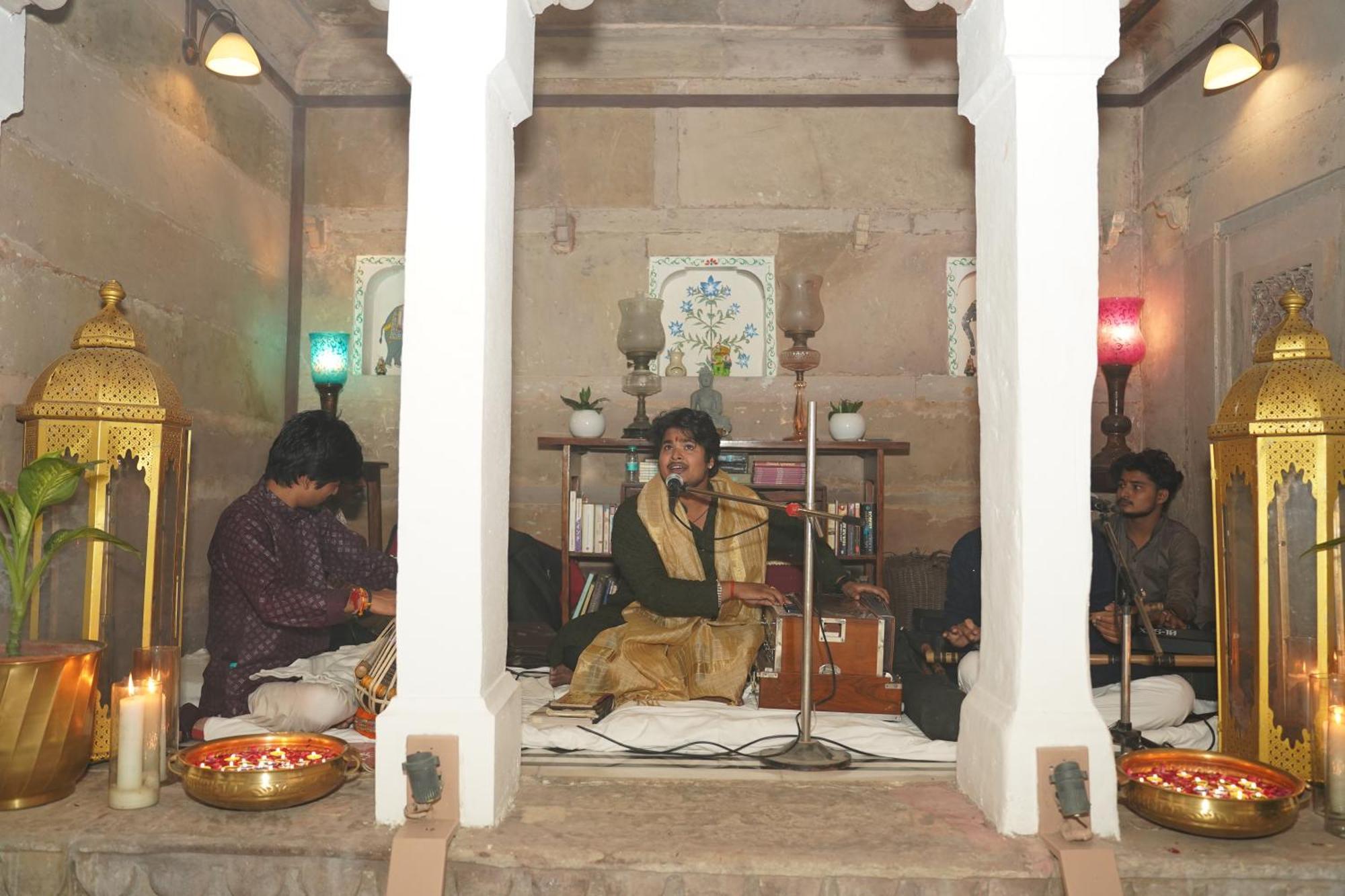 Guleria Kothi at Ganges Hotel Varanasi Bagian luar foto