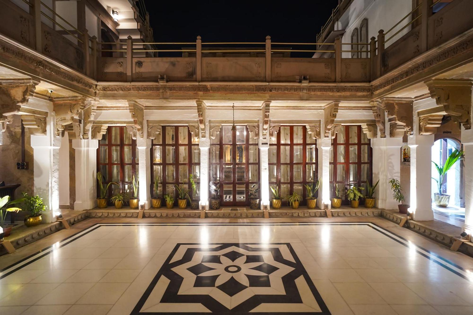 Guleria Kothi at Ganges Hotel Varanasi Bagian luar foto
