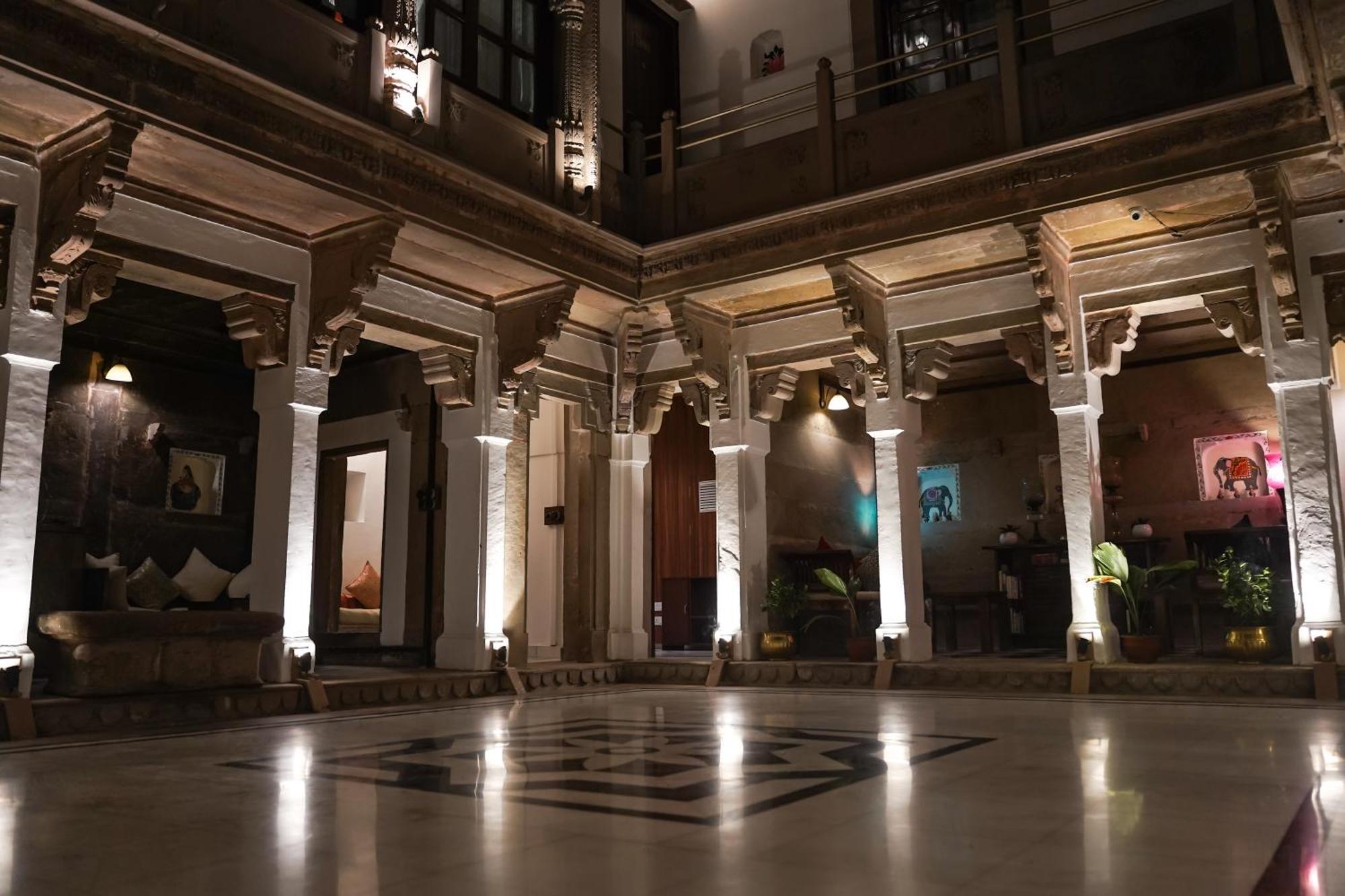 Guleria Kothi at Ganges Hotel Varanasi Bagian luar foto