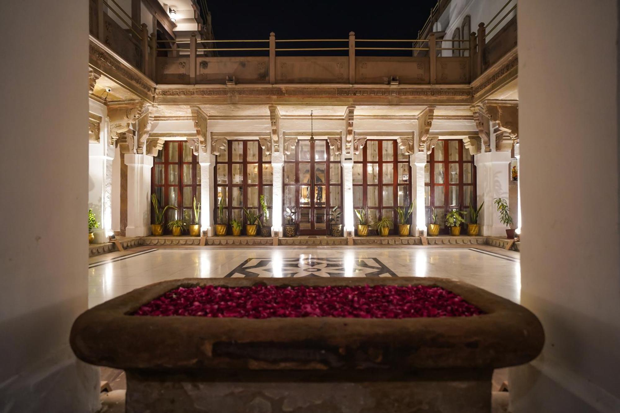 Guleria Kothi at Ganges Hotel Varanasi Bagian luar foto