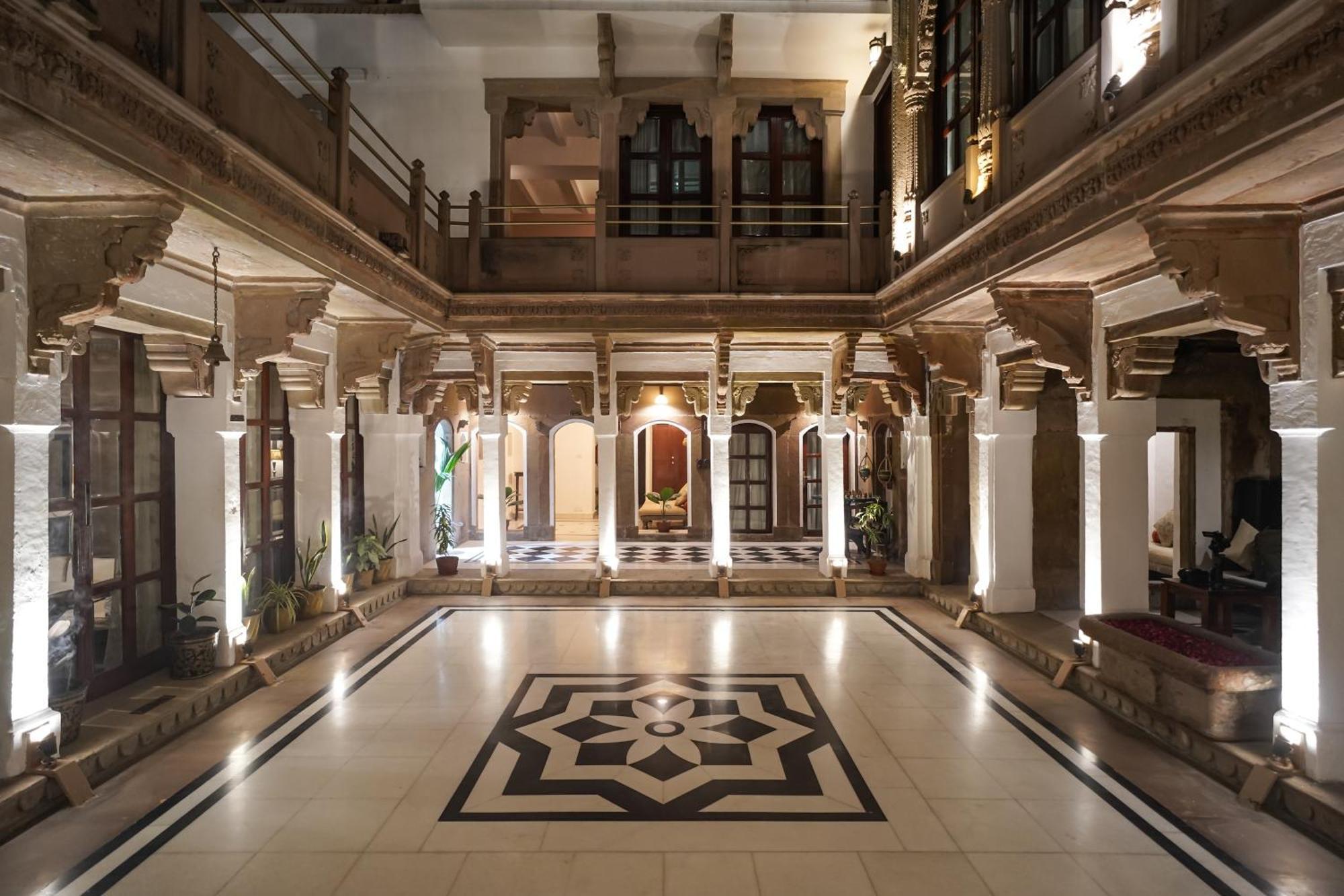 Guleria Kothi at Ganges Hotel Varanasi Bagian luar foto