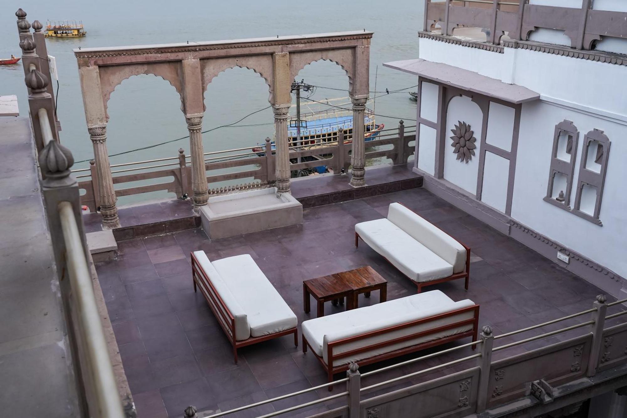 Guleria Kothi at Ganges Hotel Varanasi Bagian luar foto