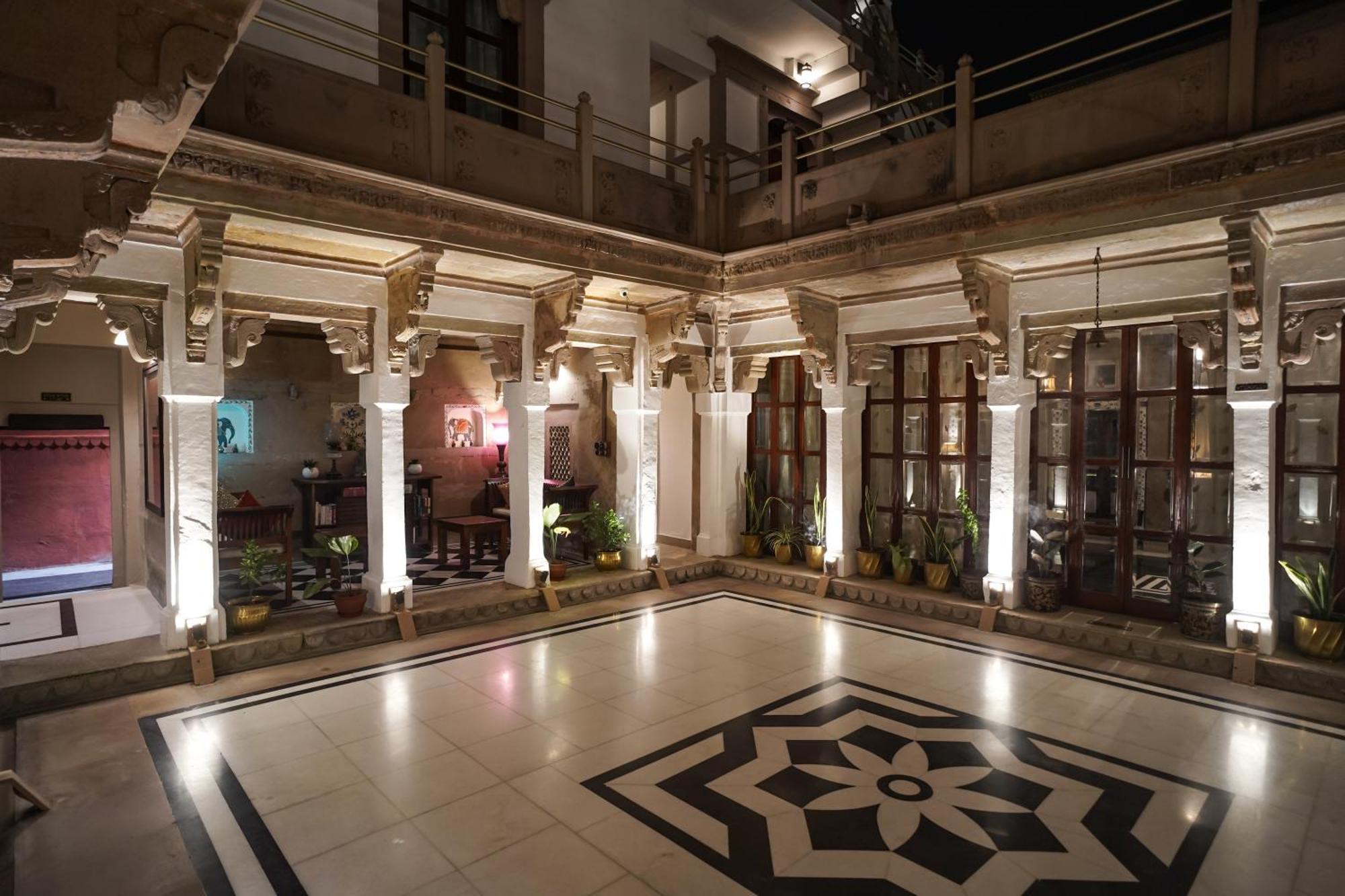 Guleria Kothi at Ganges Hotel Varanasi Bagian luar foto
